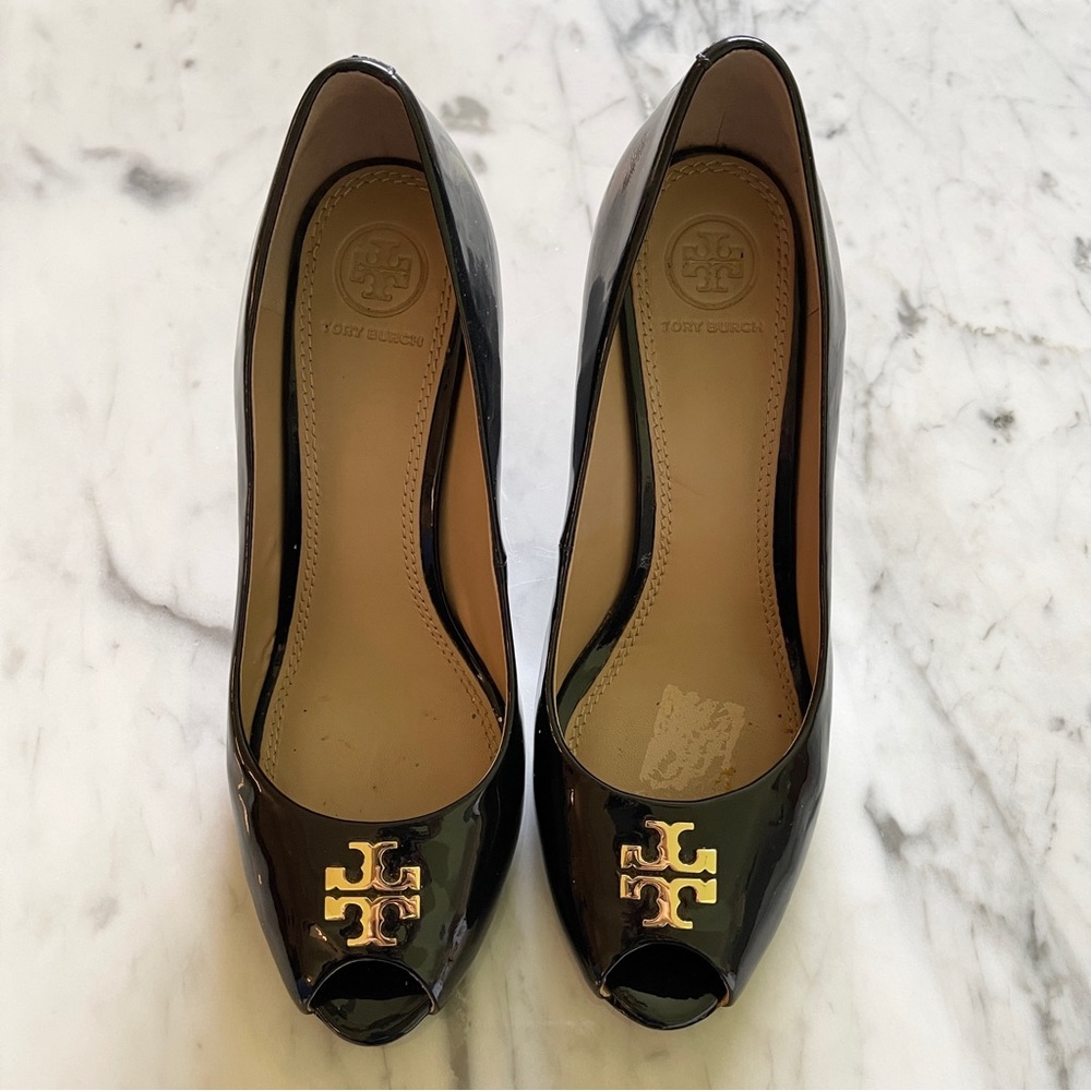 Tory Burch navy blue patent pee toe wedge heels size 8